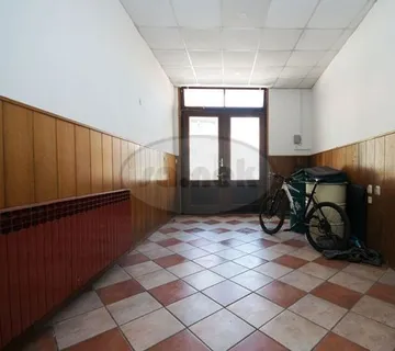 Poslovno stambeni objekt u centru Samobora - cover