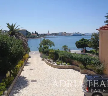 KUĆA U PRVOM REDU DO MORA, PREKRASAN POGLED IZ SVIH PROSTORIJA - BRODARICA, ZADAR - cover