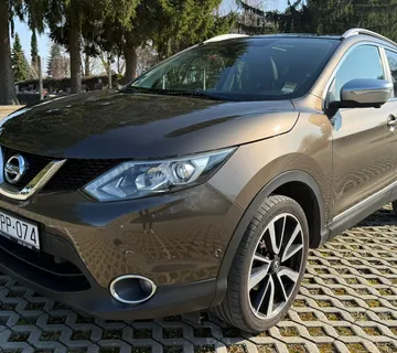 Nissan Qashqai 1,6 dCi, TEKNA, PANORAMA, TOP - cover