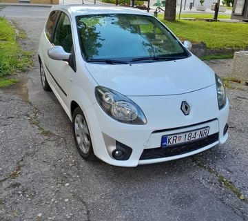 Renault Twingo 2009. godište 1.5 diesel - cover