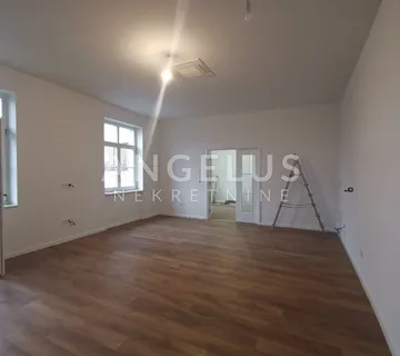 Zagreb, Centar - novoadaptiran, moderan stan 80m2 s balkonom - cover