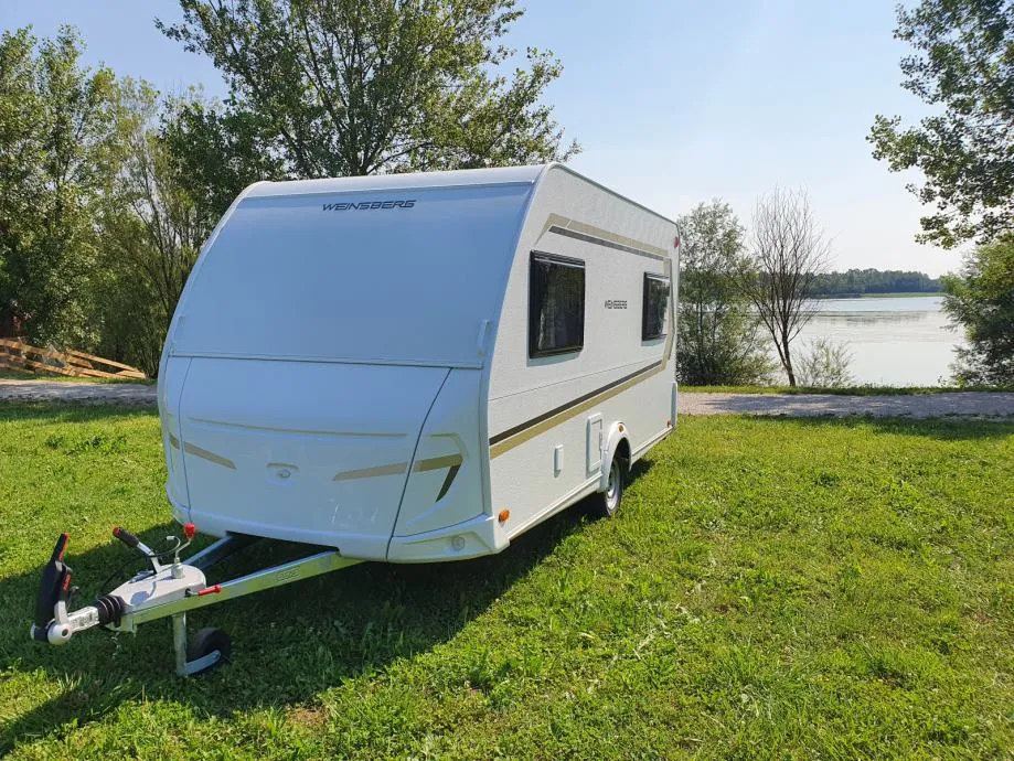 NOVA KAMP PRIKOLICA WEINSBERG CaraOne 420QD - "TVORNIČKO JAMSTVO" - cover