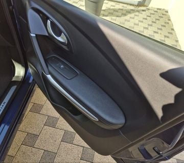 Renault Kadjar TCe 140 2019 GODINA PROIZVODNJE REDIZAJN NAVI LED - cover