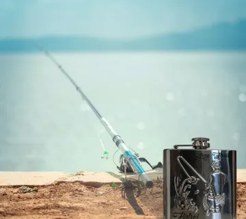 Personalizirana pljoska za ribiče - cover