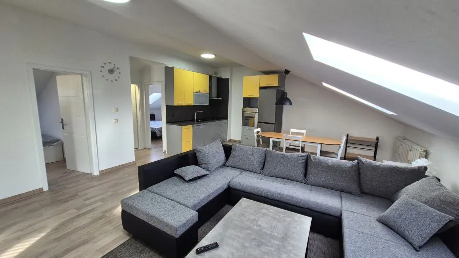 STAN 75m2 TRNJE - BEZ AGENCIJSKE PROVIZIJE ZA NAJMOPRIMCA - cover