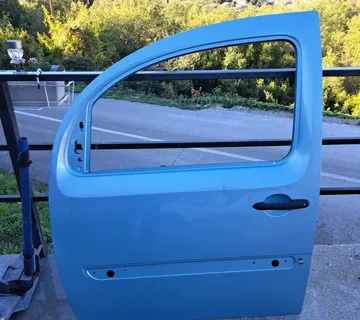 RENAULT KANGOO 08-PREDNJA LIJEVA VRATA - cover