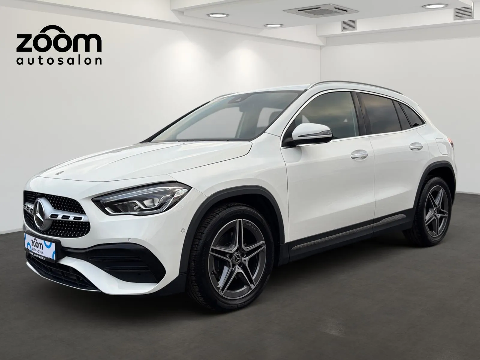 Mercedes GLA 200 D AMG LINE - cover