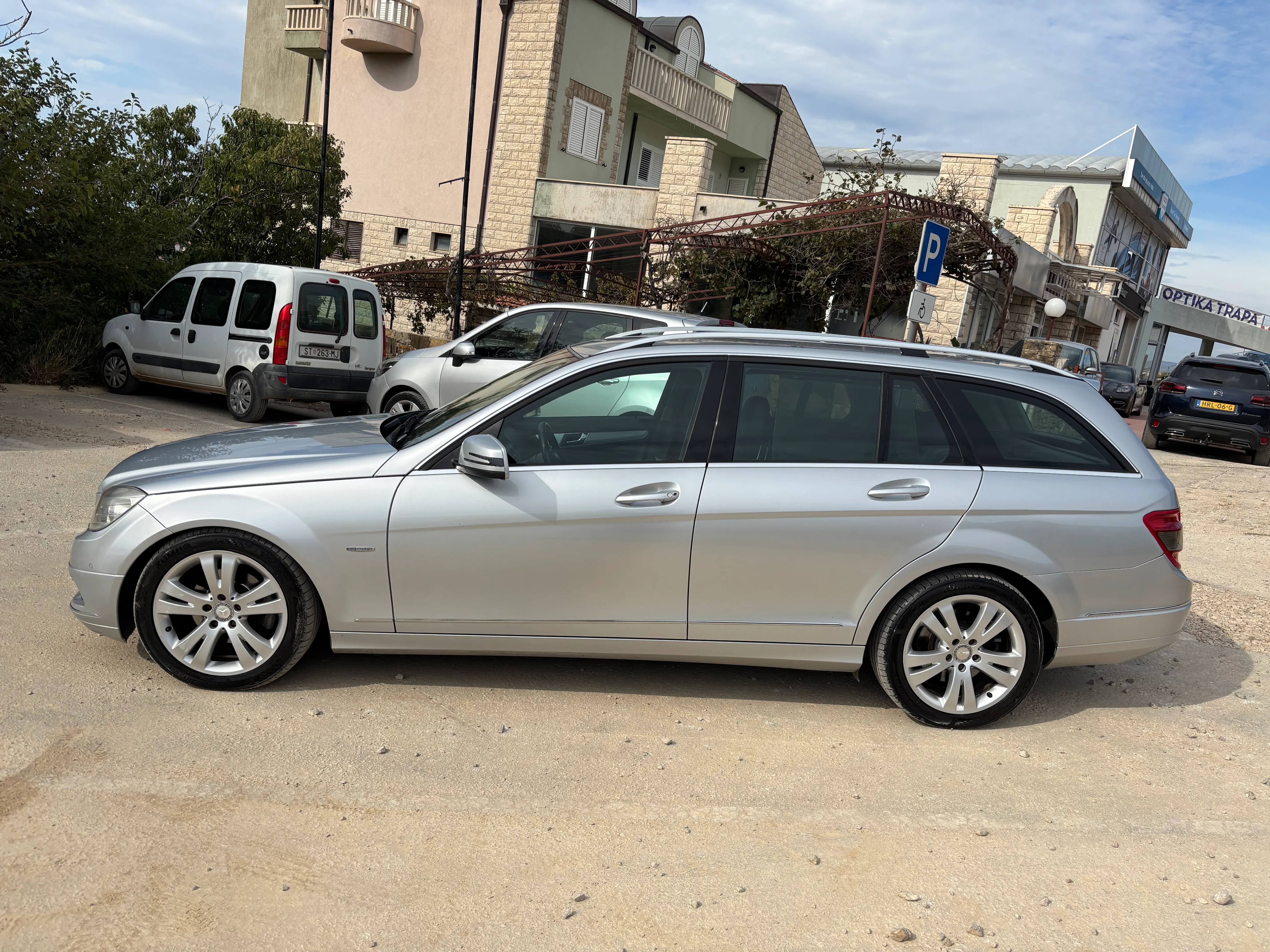 Mercedes C klasa karavan 220cdi - cover