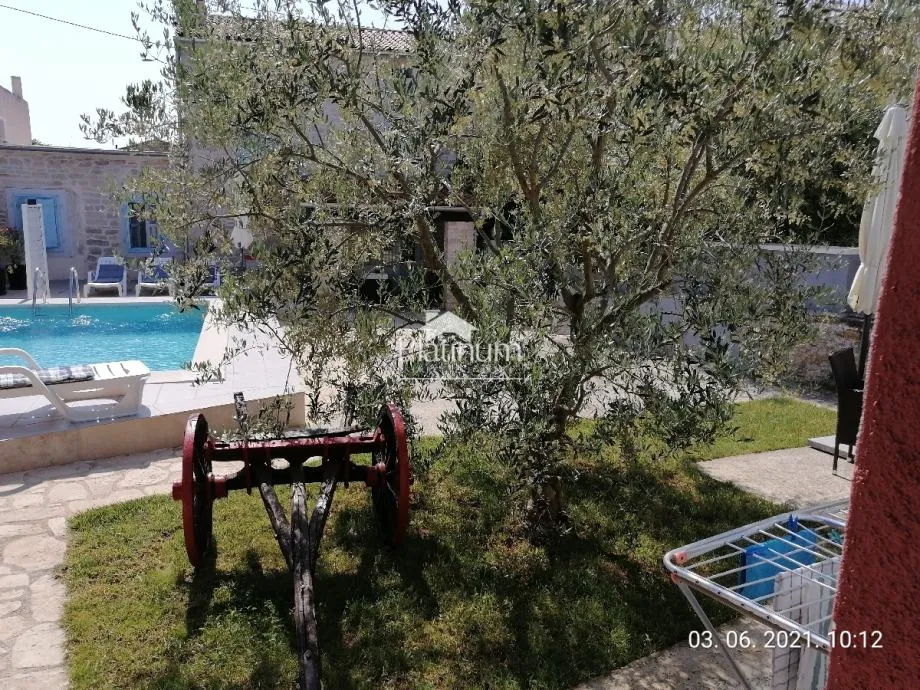 Istra, općina Marčana, lijepa rustikalna kuća s bazenom (prodaja) - cover