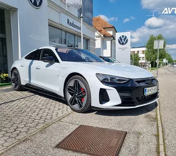 Audi e-tron GT  RS quattro 440kW Masaža. B O. Matrix - cover