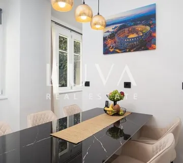 Pula, moderni stan pored Arene s vrtom, 67 m2 - cover