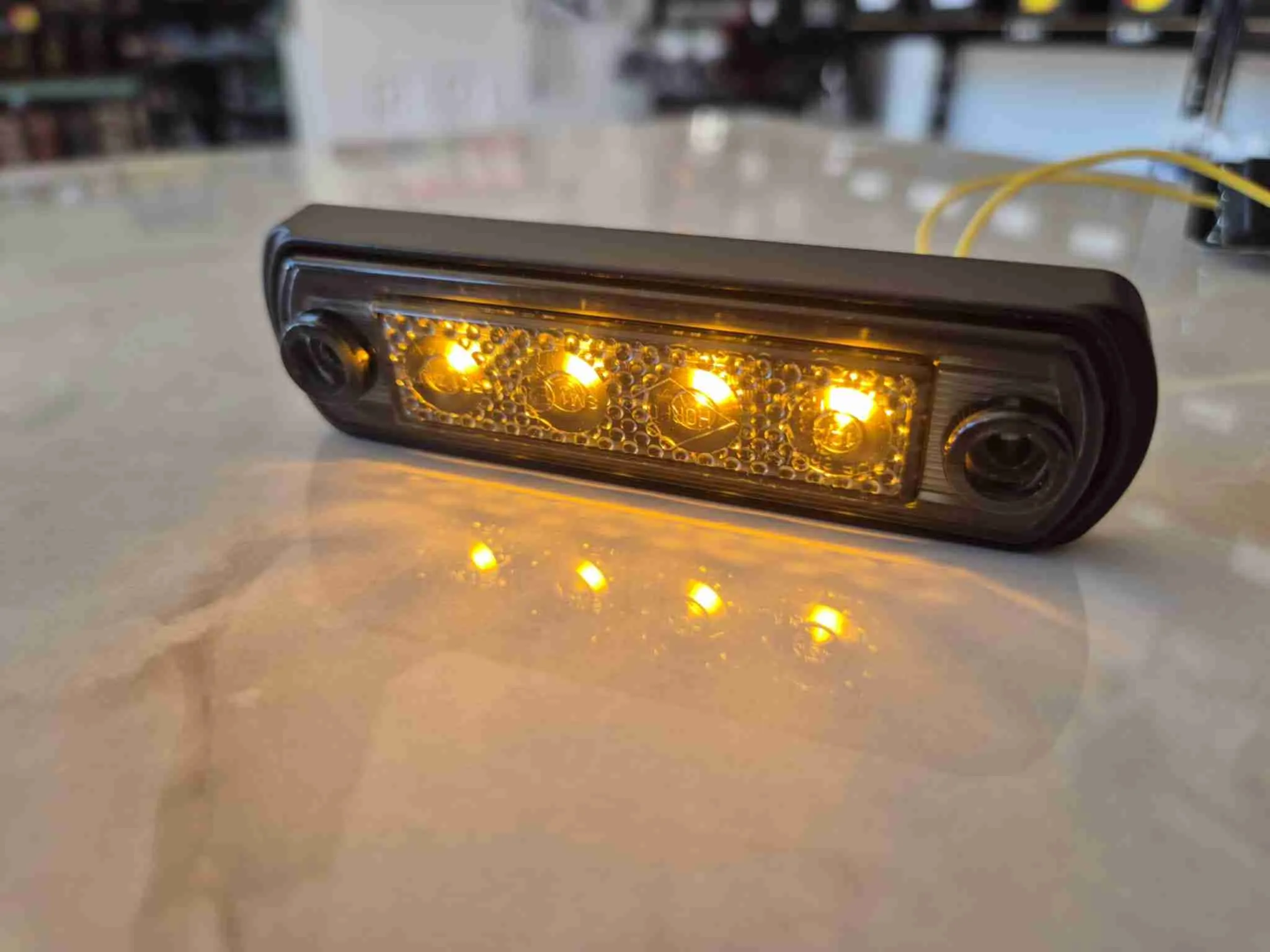 LD 676/GRAFIT Svjetlo za označavanje-ŽUTO - cover