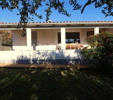Istra, Rovinj - Kuća 130 m2 u mirnom predjelu (prodaja) - cover