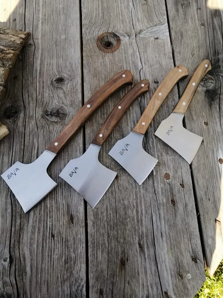 Lovačka sjekirica - Kovanje i obrada metala BAJA - cover