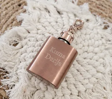 Privjesak pljoska (rose gold) - cover