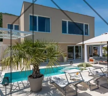 Labin, moderna vila s panoramskim pogledom na more - cover