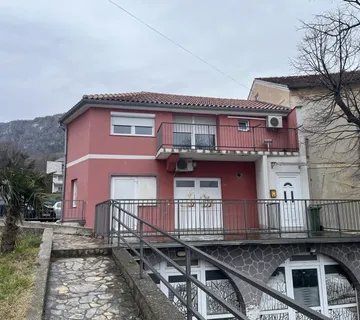 trosoban stan, dugorocni najam,1.Kat samostalan ulaz - cover