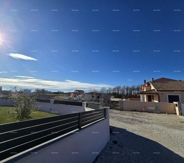 Prodaja građevinske parcele sa ishodovanom, pravomoćnom građevinskom - cover