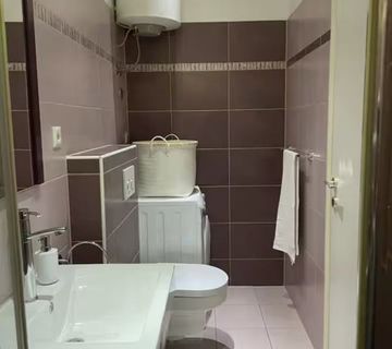 Dvosoban stan u blizini centra grada/ Investicija (prodaja) - cover