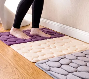 Pebbles - dekorativan tepih - cover