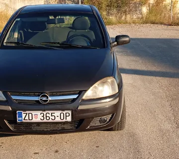Opel Corsa 1,3 CDTI - cover