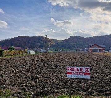 Građevinsko zemljište 7 500 m2 - cover