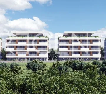 Split, Pazdigrad - Trosoban stan s velikim vrtom - cover