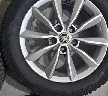 Alu felge 16" rupe 5x112  original Škoda Octavia 3 i gume, 4 kom. - cover