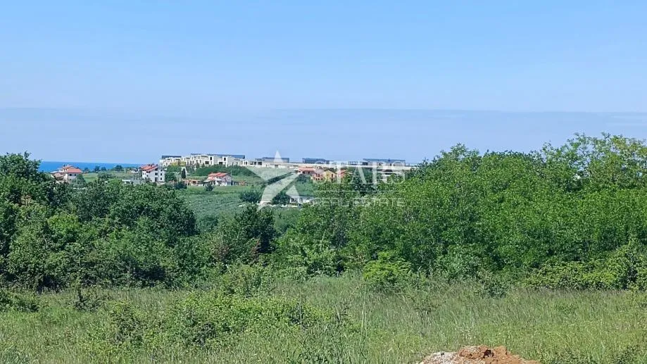 Umag, Savudrija, Crveni Vrh, građevinsko zemljište 663 m2 - cover