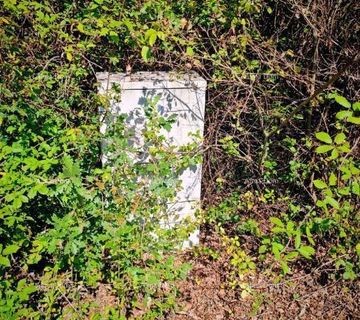 Prodaje se građevinski teren, Kršan, 761 m2 sa građevinskom dozvolom - cover