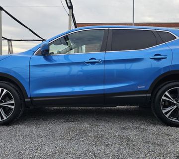 Nissan Qashqai 1,3 T.,LED,NAVIGACIJA,KAMERA,ALU 18,TEMPOMAT,JAMSTVO!!! - cover