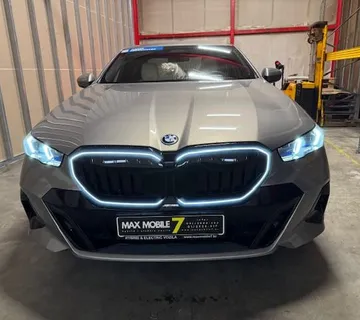 IMA SVE ! BMW 550e M + 489 ks-Plug in-electric+Benzin-2025 PROČ.OPIS - cover