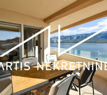 Prvi red do mora: Apartman - Vinjerac pored Zadra - cover
