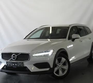 Volvo V60 Cross Country B4D AWD AUT Cross Country Pro - cover