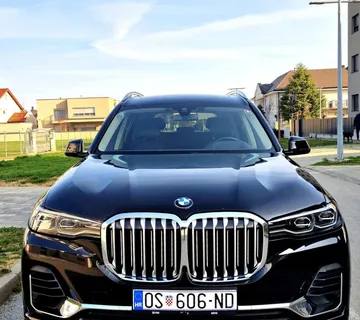 BMW X7 xDrive 3.0D - cover