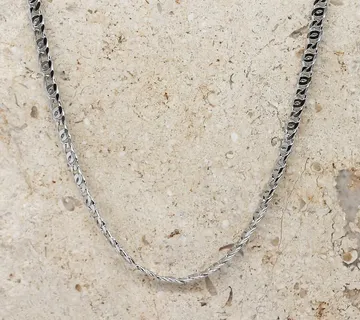 Srebrni lančić Taytum - cover