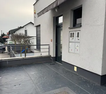 Atraktivan poslovni prostor 50m² Selska cesta (frizerski salon, ured) - cover