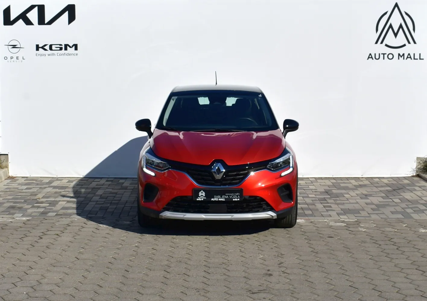 Renault Captur 1.0 TCe Evolution - cover