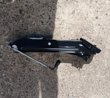 Auto dizalica - cover