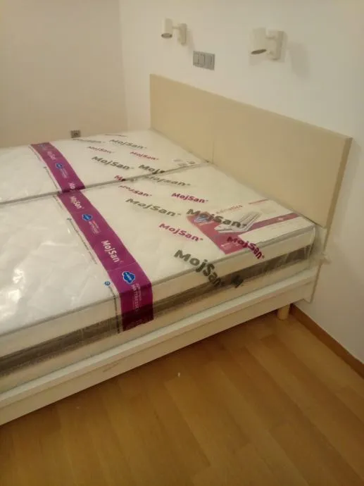 Turistički kreveti - cover