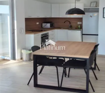 Istra, Pula, stan 4 kat, lif, garaža (prodaja) - cover