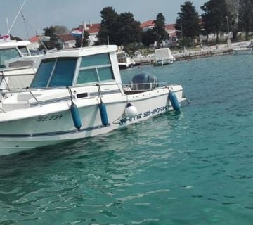 Fisherman sa kabinom White Sark 226 – moguca zamjena za veci - cover