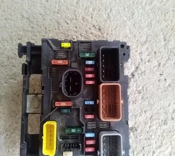 Peugeot 207 bsm - cover