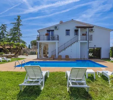 POREČ-KUĆA SA BAZENOM NA PRODAJII (prodaja) - cover