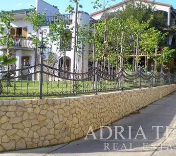 HOTEL 50 m OD MORA - POSEDARJE - cover