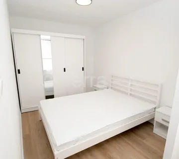 Centar, Vlaška, kod Importanne Gallerije, 37 m2, prizemlje, vrt - cover