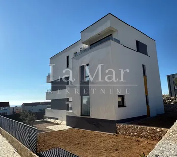 Novalja - namještena NOVOGRADNJA s pogledom na more - cover