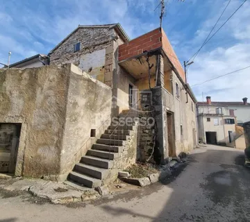 Kuća Prodaja Stari Pazin 200 m2 - cover