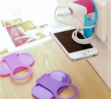 Zidni stalak za mobitel kod punjenja - cover