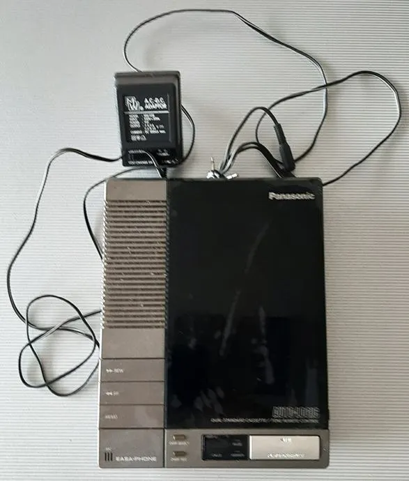 Automatska sekretarica Panasonic sa adapterom, ispravna - cover